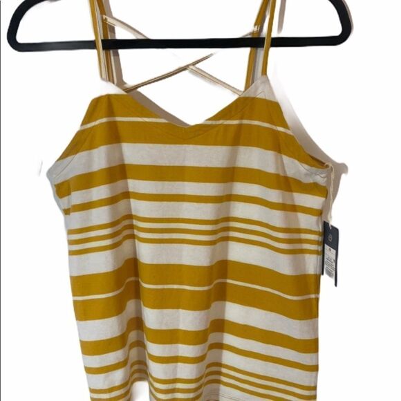 - NWT Women’s Universal Threads Camisole XS - Picture 2 of 8